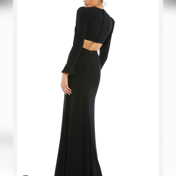 Mac Duggal Black Long Sleeve gown with cut out sides  Size 8 new with tags - Picture 2 of 10